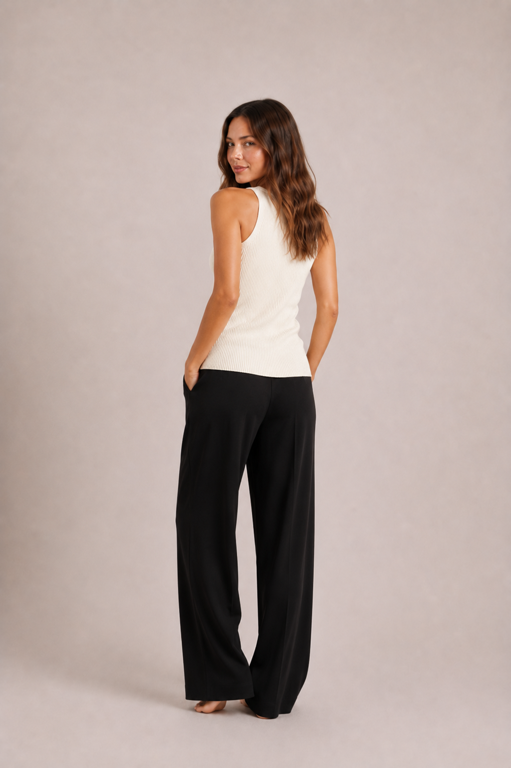 Wide-Leg Tailored Trousers – Black